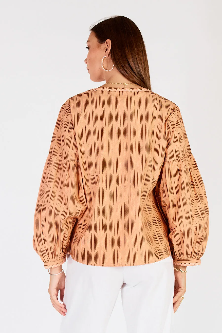 Cowgirl Surfer Mano Tie Shirt Chocolate