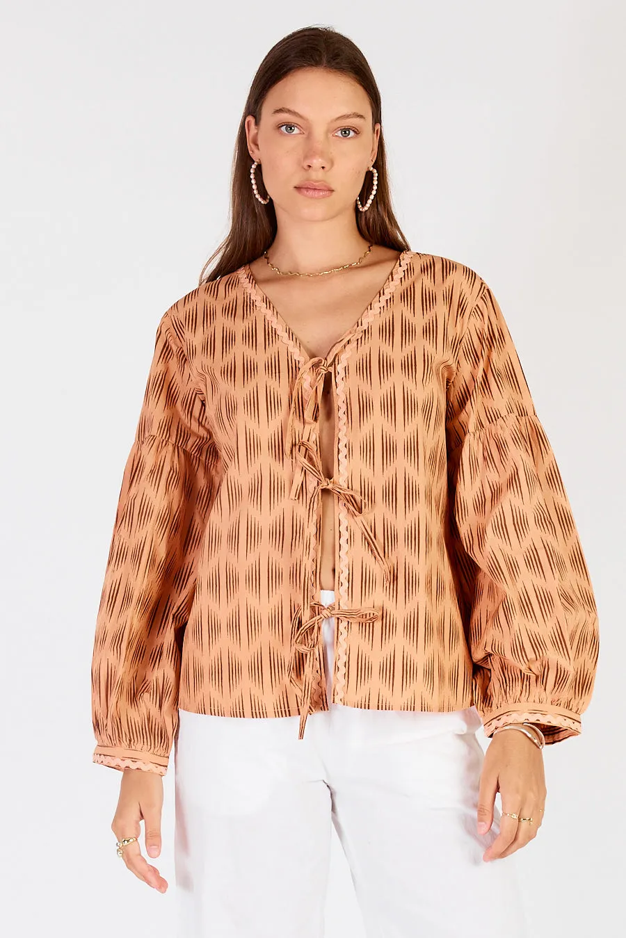 Cowgirl Surfer Mano Tie Shirt Chocolate